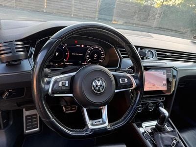 Second-hand VW Passat R-line 150 CP (110 kW) 2019 Gri Break