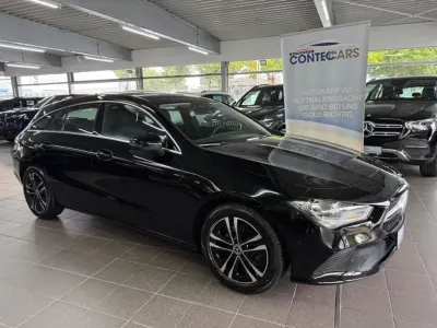 Gebraucht Mercedes CLA200 Shooting Brake Business 150 PS (110 kW) 2023 Nachtschwarz Kombi