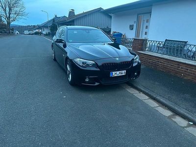 Schwarz Gebraucht 2013 BMW 530 M Sport Kombi | 13.999 € (Fairer Preis)