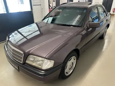 Gebraucht Mercedes C180 Classic 122 PS (89 kW) 1996 Grau Limousine