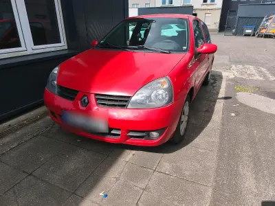 Gebraucht Renault Clio 60 PS (44 kW) 2007 Rot Kleinwagen