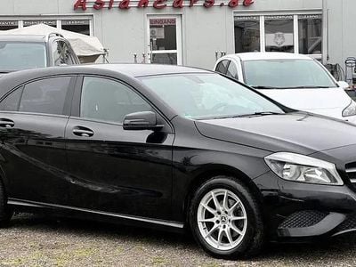Gebraucht Mercedes A180 122 PS (89 kW) 2014 Schwarz nachtschwarz unilack Limousine