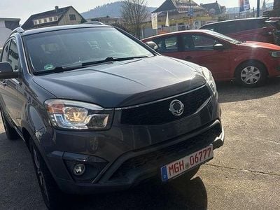 Gebraucht Ssangyong (KGM) Korando 178 PS (130 kW) 2015 Grau SUV