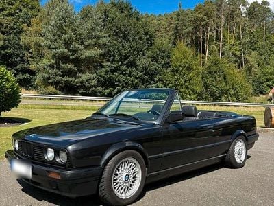 Gebraucht BMW 318 Cabriolet 113 PS (83 kW) 1992 Schwarz Cabrio