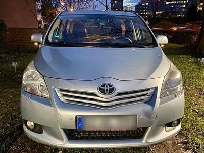 gebraucht Toyota Verso 2.2l D-4D