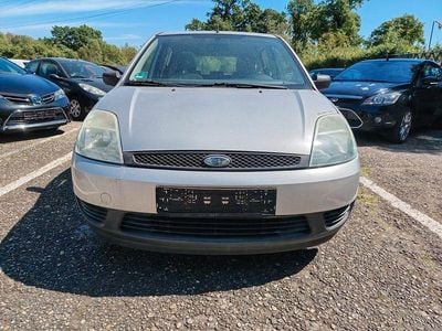 Usata Ford Fiesta Ambiente 80 CV (58 kW) 2002 Argento Utilitaria