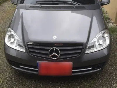 Gebraucht Mercedes A160 95 PS (69 kW) 2010 Grau Van / Kleinbus