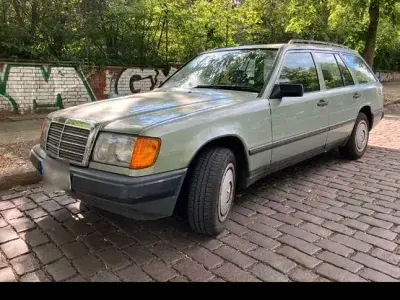 Gebraucht Mercedes 230 132 PS (97 kW) 1989 Grün Kombi