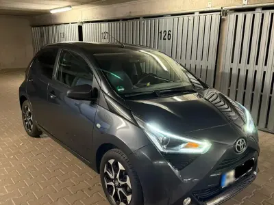 Gebraucht Toyota Aygo 72 PS (52 kW) 2020 Grau Kleinwagen