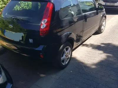 Gebraucht Ford Fiesta 60 PS (44 kW) 2008 Schwarz Kleinwagen