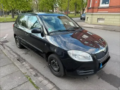Second-hand Skoda Fabia 60 CP (44 kW) 2010 Negru Hatchback