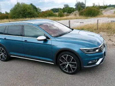 Gebraucht VW Passat 239 PS (175 kW) 2017 Blau Kombi