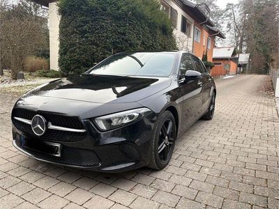 Gebraucht Mercedes A200 156 PS (114 kW) 2018 Schwarz Limousine