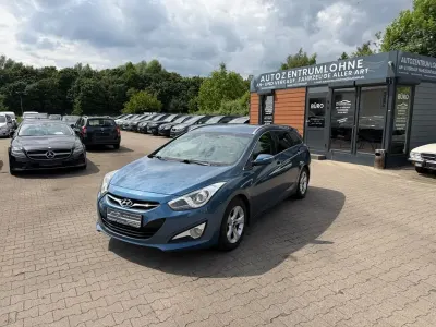 Gebraucht Hyundai i40 Style 136 PS (100 kW) 2012 Blau Kombi