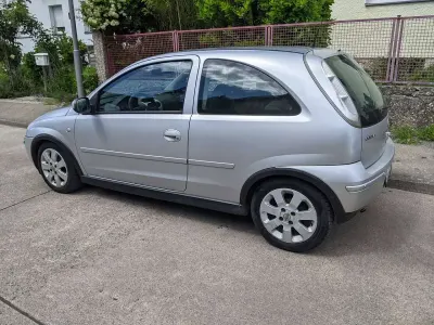 Gebraucht Opel Corsa 80 PS (58 kW) 2006 Silber Kleinwagen