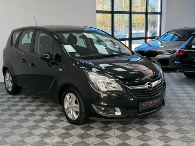 Używany Opel Meriva Active 101 KM (74 kW) 2014 Czarny Minivan