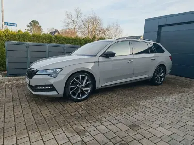 Gebraucht Skoda Superb SportLine 190 PS (139 kW) 2020 Grau Kombi
