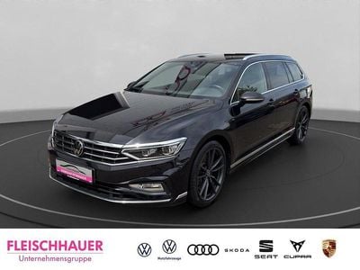 Second-hand VW Passat R-line Plus 280 CP (205 kW) 2022 Negru Break