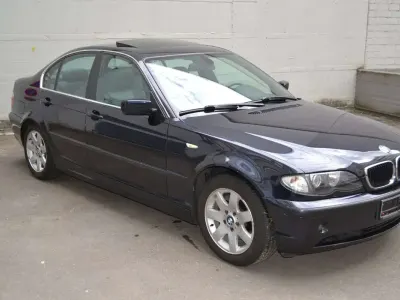 Gebraucht BMW 320 170 PS (125 kW) 2004 Blau Limousine