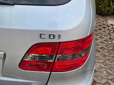 Gebraucht Mercedes B180 105 PS (77 kW) 2010 Silber Van / Kleinbus