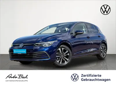 Usado VW Golf VIII United 110 CV (80 kW) 2021 Azul Berlina
