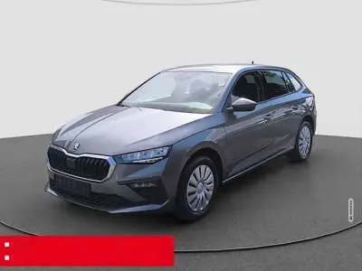 Gebraucht Skoda Scala Essence 116 PS (85 kW) 2024 Grau metallic Kleinwagen