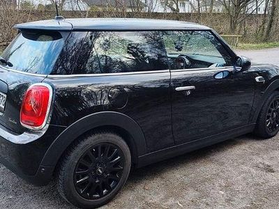 Second-hand Mini ONE 102 CP (75 kW) 2015 Negru Hatchback