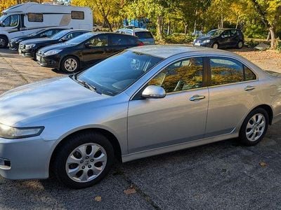 Używany Honda Accord Executive 140 KM (102 kW) 2007 Srebrny Sedan/Limuzyna