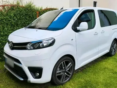 Gebraucht Toyota Proace Verso 144 PS (105 kW) 2022 Weiß Kombi