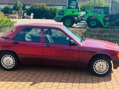 Usata Mercedes 190 109 CV (80 kW) 1991 Rosso Berlina