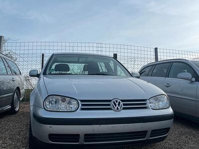Usata VW Golf IV 105 CV (77 kW) 2001 Argento Utilitaria