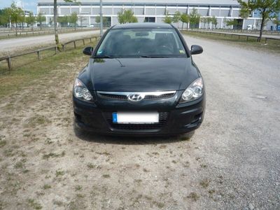 gebraucht Hyundai i30 blue 1.4 classic