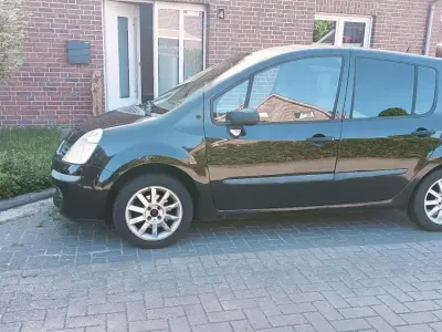 Gebraucht Renault Modus 75 PS (55 kW) 2007 Schwarz Van / Kleinbus