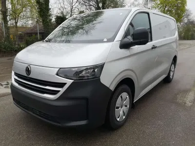 Neu VW T7 100 kW (136 PS) 2026 Light grey metallic Van