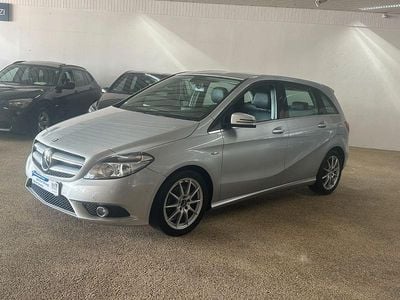 Gebraucht Mercedes B180 Avantgarde 122 PS (89 kW) 2012 Silber Van / Kleinbus