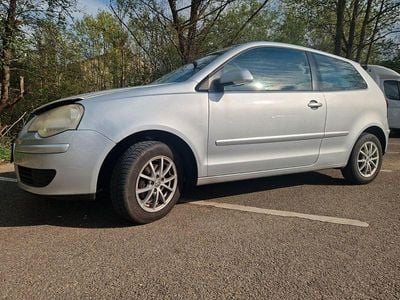 Usado VW Polo Trendline 60 HP (44 kW) 2009 Prateado Citadino