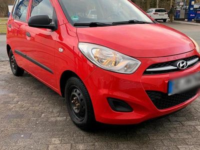 Gebraucht Hyundai i10 69 PS (50 kW) 2011 Rot Kleinwagen