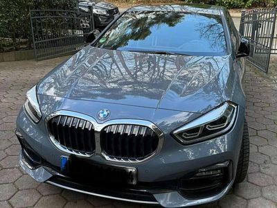 Gebraucht BMW 118 140 PS (102 kW) 2019 Grau Kleinwagen