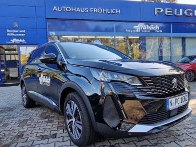Perla nera schwarz metallic (metallic) Gebraucht 2023 Peugeot 5008 Allure Van / Kleinbus | 28.490 € (Fairer Preis)