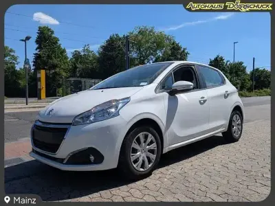 Gebraucht Peugeot 208 Premium 101 PS (74 kW) 2019 Andere Kleinwagen