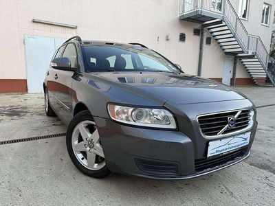 Gebraucht Volvo V50 Kinetic 136 PS (100 kW) 2010 Titanium grey / metallic Kombi