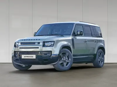 Usata Land Rover Defender SE Dynamic 304 CV (223 kW) 2024 Verde SUV