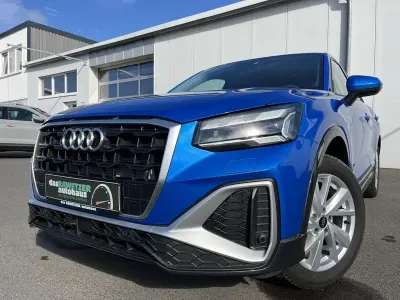 Gebraucht Audi Q2 S-Line 150 PS (110 kW) 2024 Blau SUV