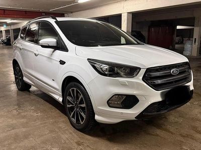 Gebraucht Ford Kuga ST-Line 182 PS (133 kW) 2017 Weiß SUV
