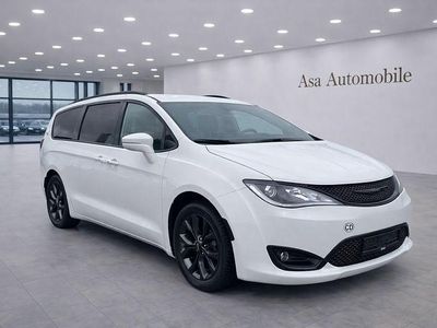 Gebraucht Chrysler Pacifica 291 PS (214 kW) 2019 Weiß Van / Kleinbus