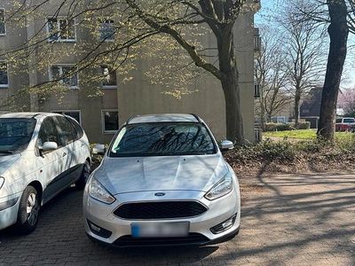 Gebraucht Ford Focus 120 PS (88 kW) 2016 Silber Kombi