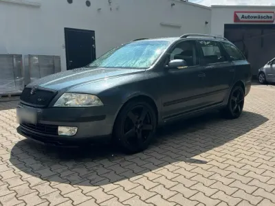 Gebraucht Skoda Octavia vRS 140 PS (102 kW) 2006 Grau Kombi