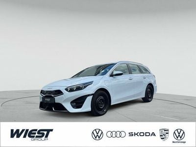 Gebraucht Kia Ceed 105 PS (77 kW) 2022 Weiß Kleinwagen