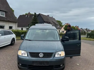 Gebraucht VW Caddy 80 PS (58 kW) 2009 Silber Van / Kleinbus