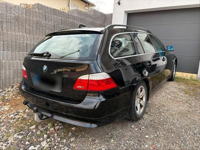 Gebraucht BMW 520 177 PS (130 kW) 2008 Schwarz Kombi